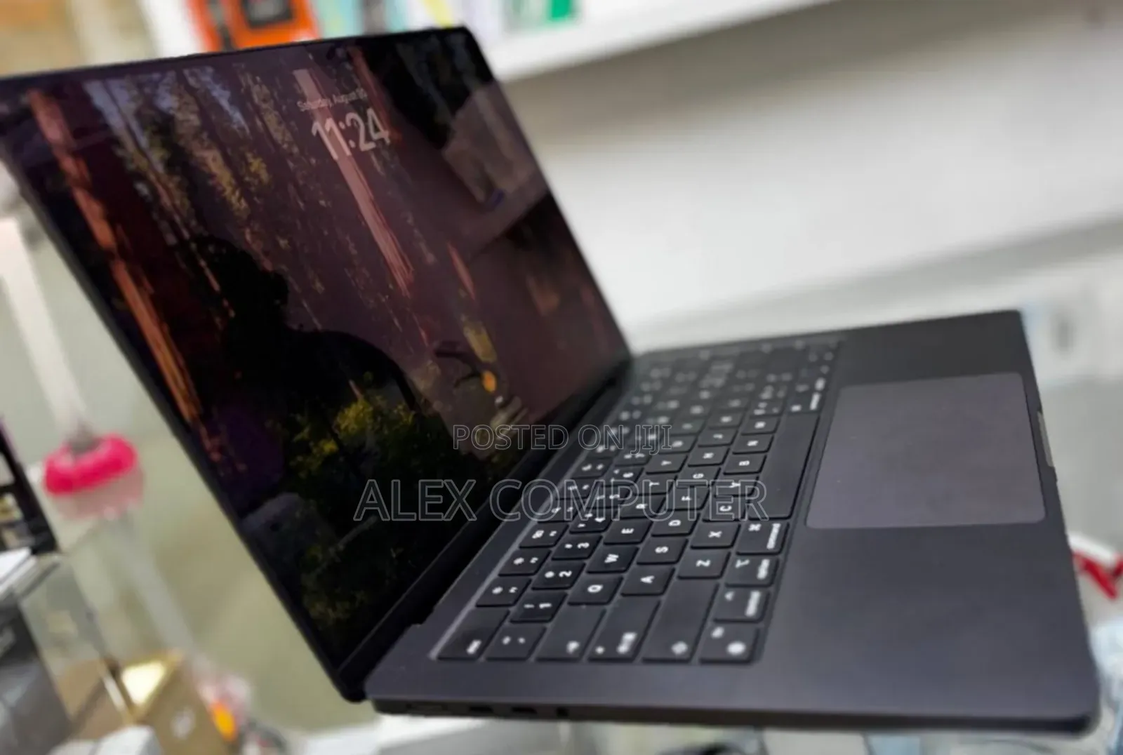 New Laptop Apple MacBook Pro 2024 M4 Pro 14-Inch 16GB Apple M4 SSD 1T