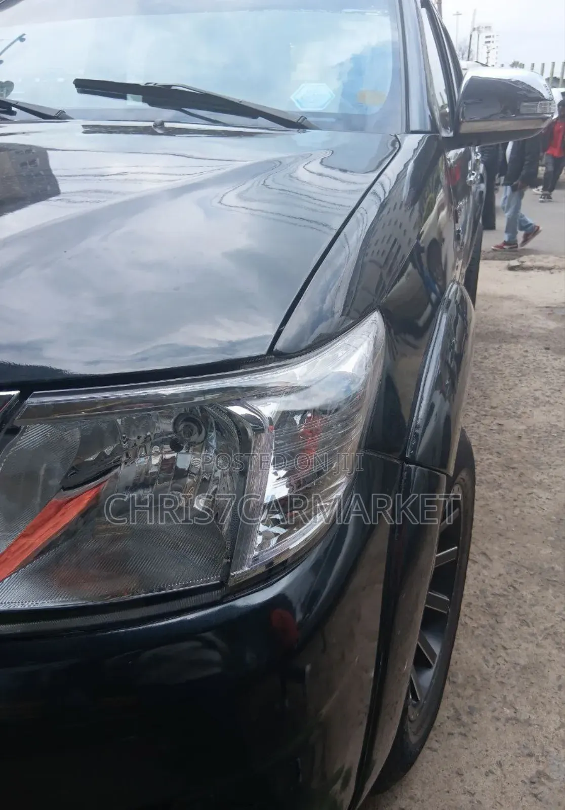 Toyota Hilux SR 4x4 2013 Black