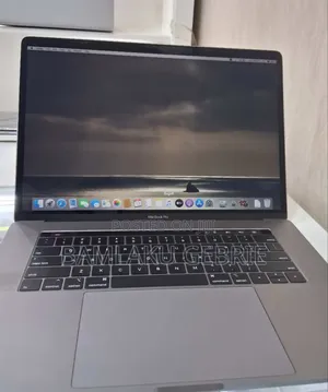New Laptop Apple MacBook Pro 2019 32GB Intel Core I9 SSD 512GB