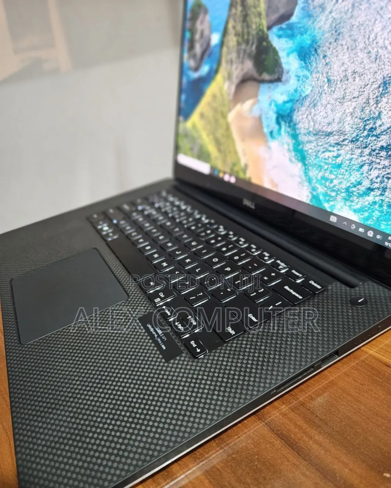 New Laptop Dell XPS 15 16GB Intel Core I7 SSD 512GB