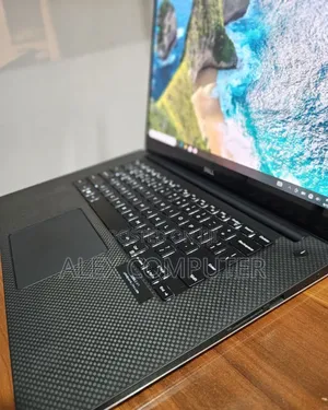 New Laptop Dell XPS 15 16GB Intel Core I7 SSD 512GB