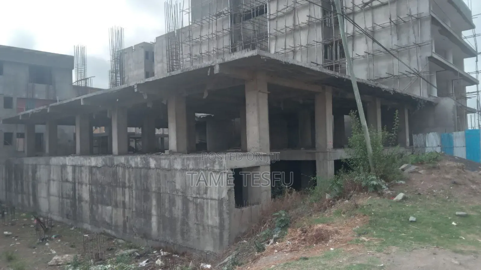 8bdrm House in ሀያት, Bole for sale