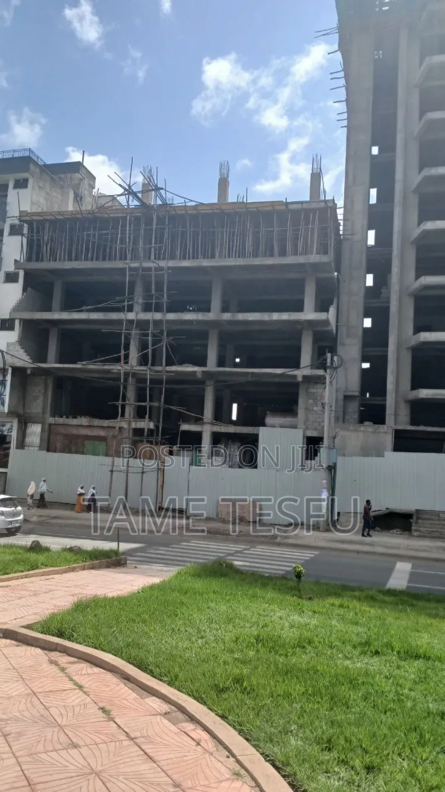 20bdrm House in ሀያት, Bole for sale