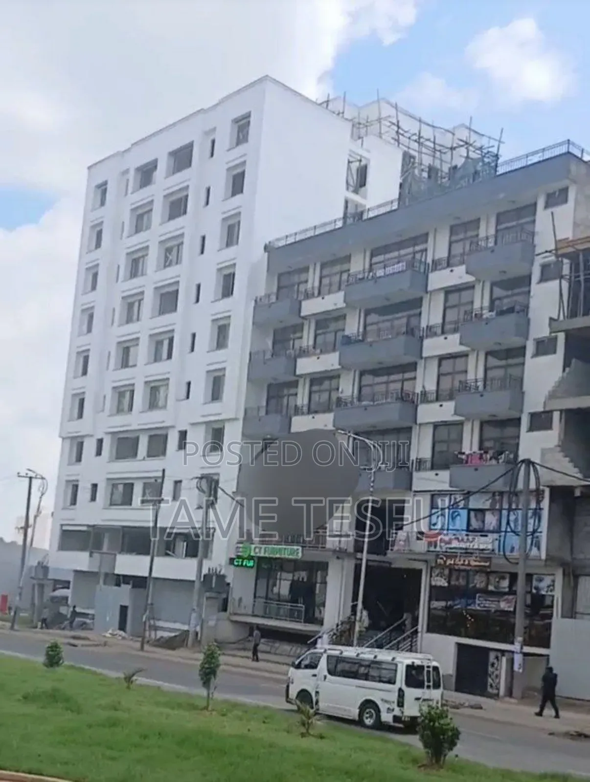20bdrm House in ሀያት, Bole for sale