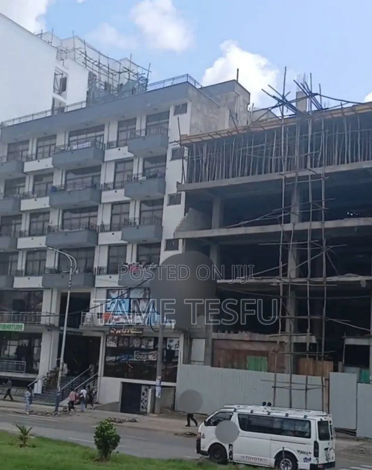 20bdrm House in ሀያት, Bole for sale