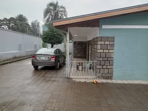 3bdrm Villa in Bole for rent