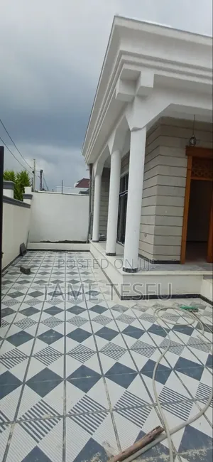 Furnished 4bdrm Villa in ሀያት, Bole for sale