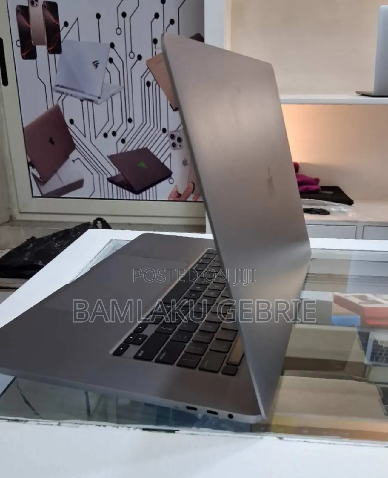 New Laptop Apple MacBook Pro 2019 32GB Intel Core I7 SSD 1T