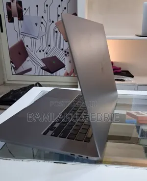 New Laptop Apple MacBook Pro 2019 32GB Intel Core I7 SSD 1T