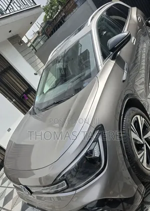 Volkswagen ID.6 2024 Beige