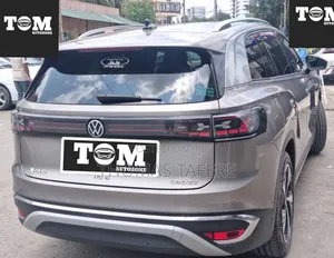 Volkswagen ID.6 2024 Beige