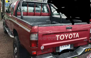 Toyota Hilux 2002 Red