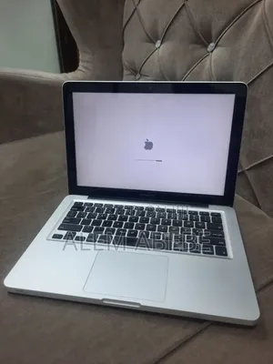 New Laptop Apple MacBook Pro 2012 4GB Intel Core I5 SSD 500GB