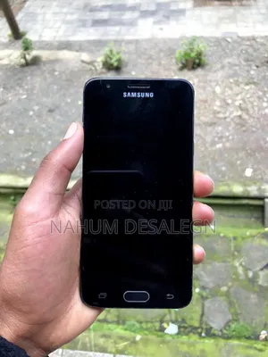 Photo - Samsung Galaxy J5 Prime 16 GB Black