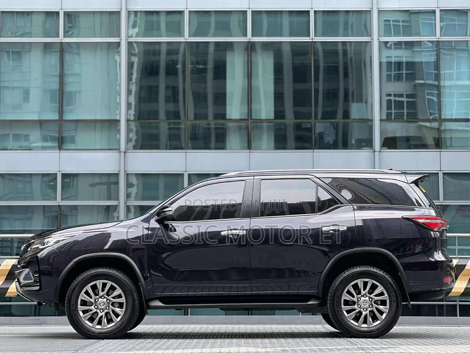 Toyota Fortuner 2.8 D AWD 2023 Black