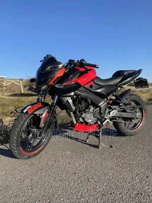 Bajaj Pulsar NS 200 2018 Red