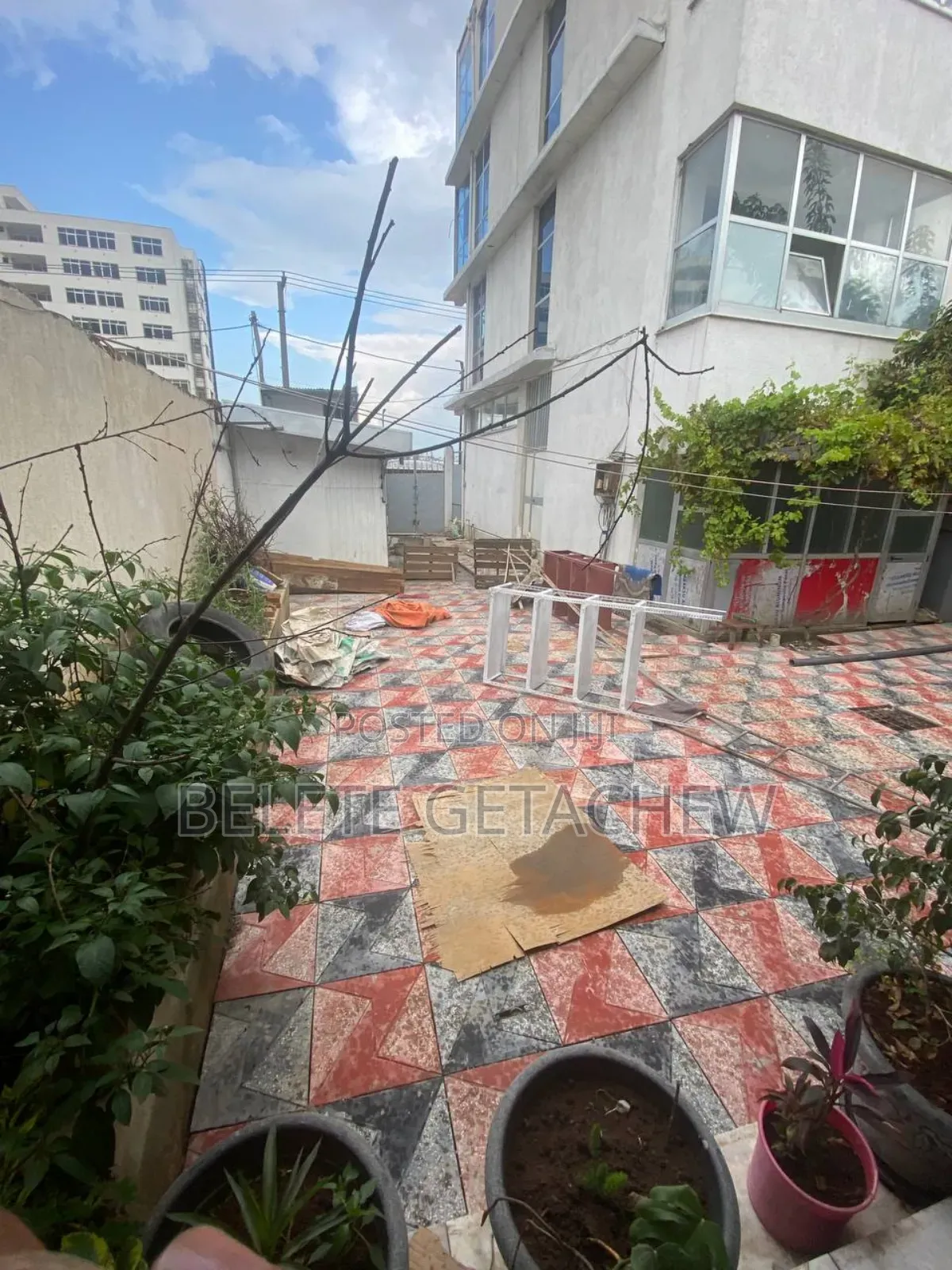 Lebu Mebrat, G+3 Commercial Building for Rent 500sqm