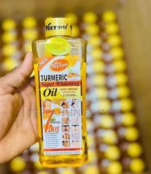 Photo - Veetgold Turmeric Whtining Oil