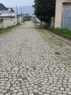 6bdrm Townhouse/Terrace in ጣፎ Ccd, Yeka for sale