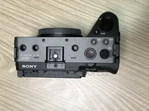 Sony Fx30 Digital Cinema Camera Body Only (Canada )