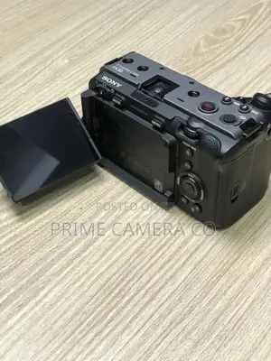 Sony Fx30 Digital Cinema Camera Body Only (Canada )