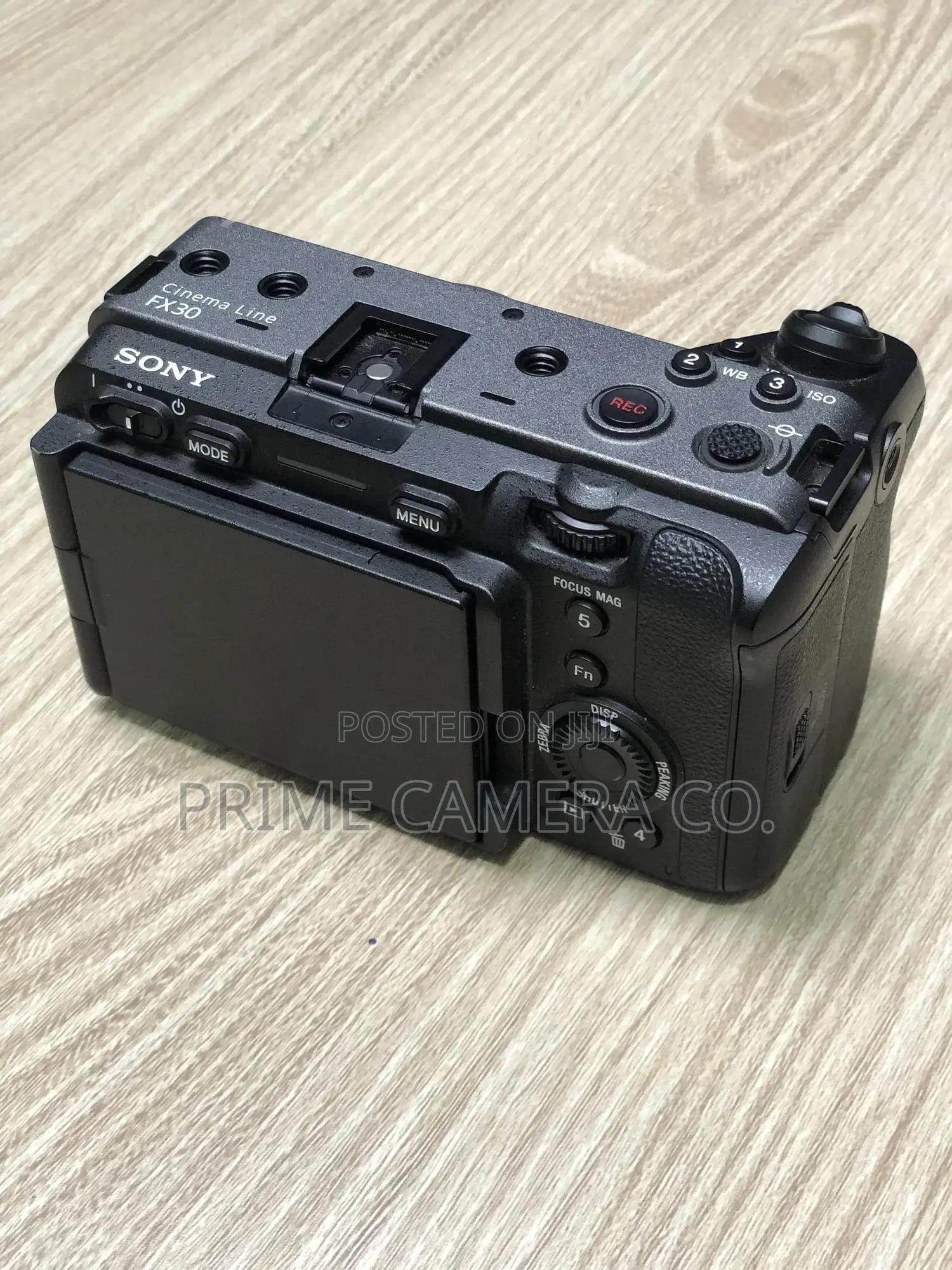 Sony Fx30 Digital Cinema Camera Body Only (Canada )