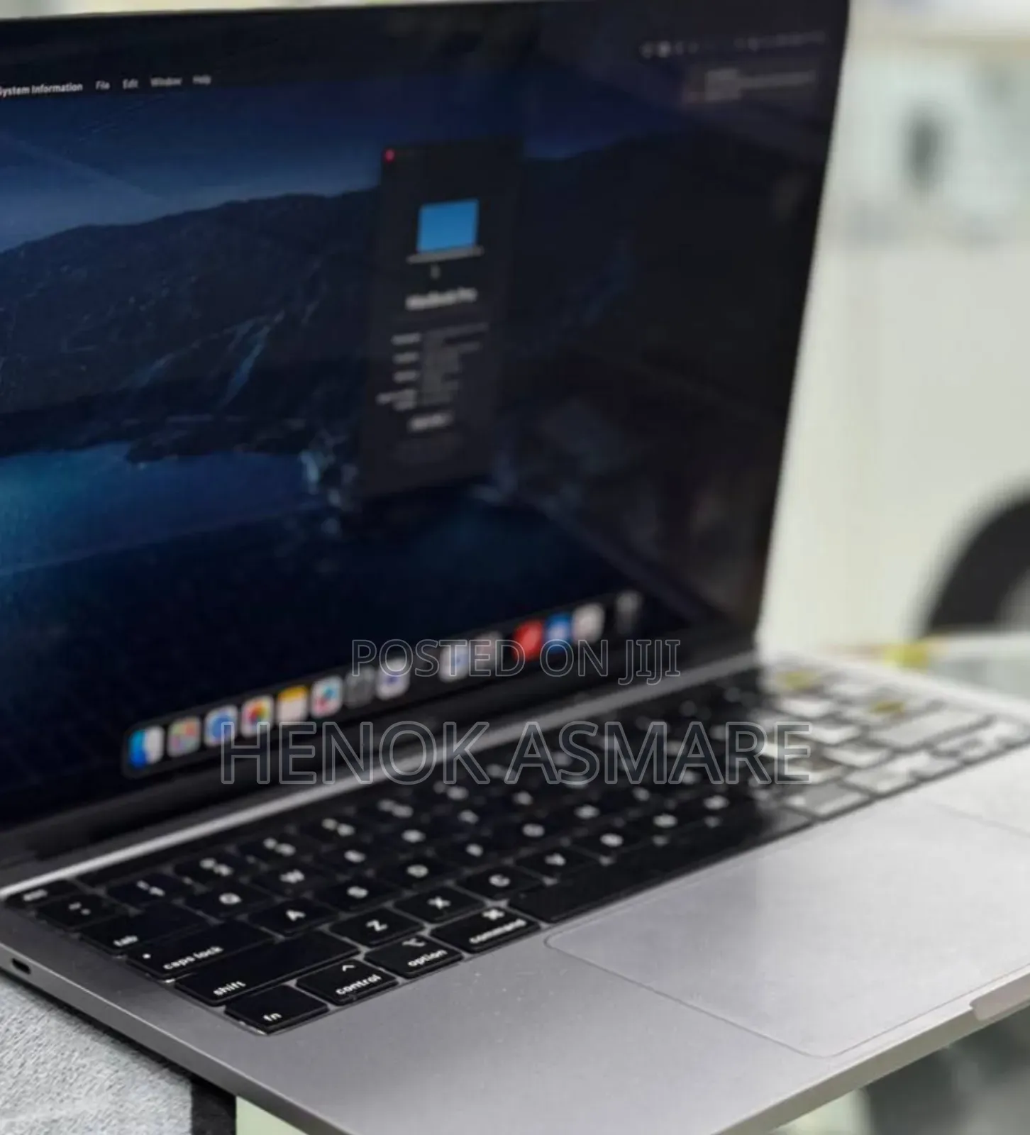 New Laptop Apple MacBook 8GB Intel Core I5 SSD 256GB