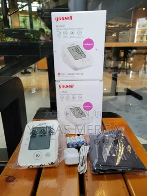 Photo - Blood Pressuremonito玻-Clear and Easy-to-Read Screen賊∞Bp Monitoring厲∆Bp