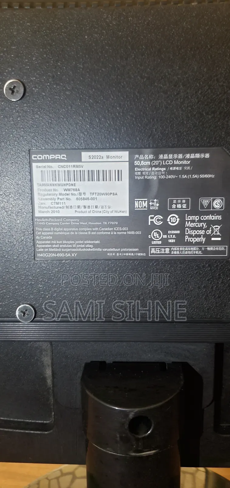 20 Inch Compaq Monitor Vga Port Only and Speaker Inside