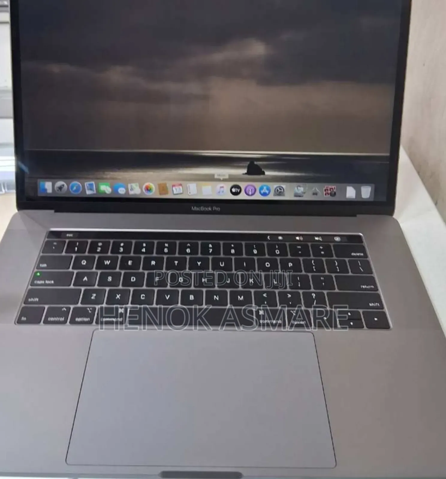 New Laptop Apple MacBook Pro 2019 32GB Intel Core I9 SSD 512GB