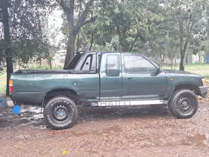 Toyota Hilux 1997 Green