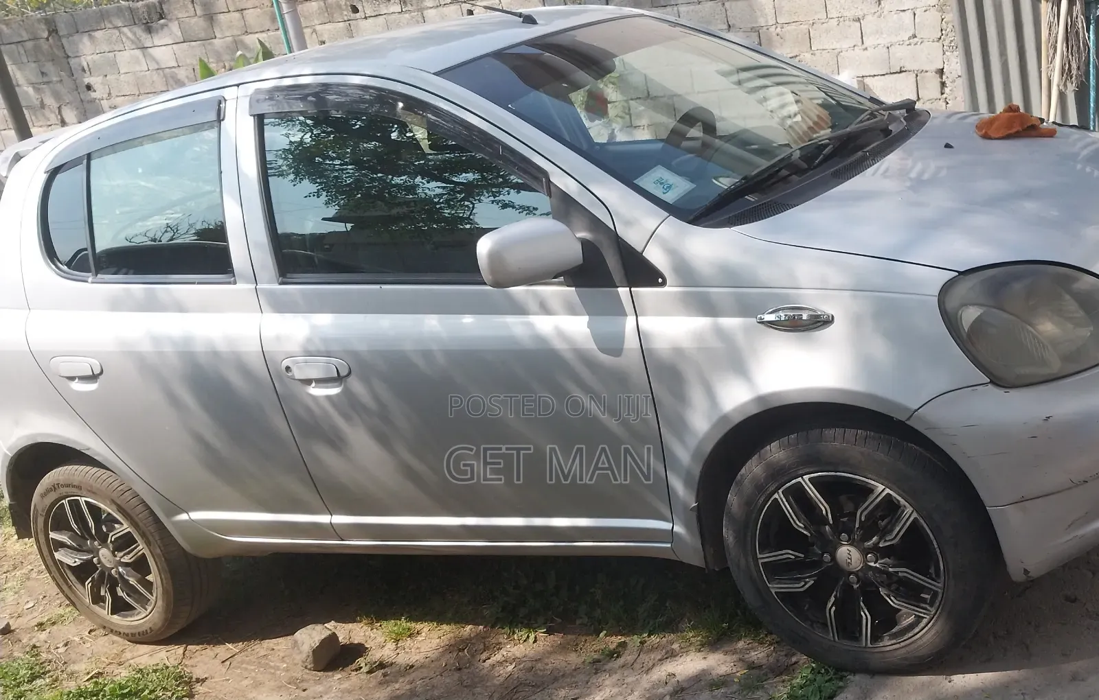 Toyota Vitz 2001 Gray