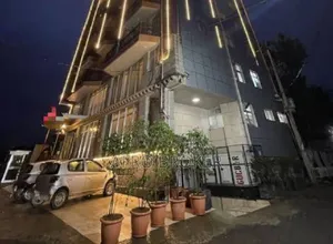 Commercial Building for Sell