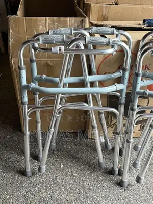 Photo - Drive Medical Bariatric Walker敢௹Walker፥裂high Weight Capacity: Built