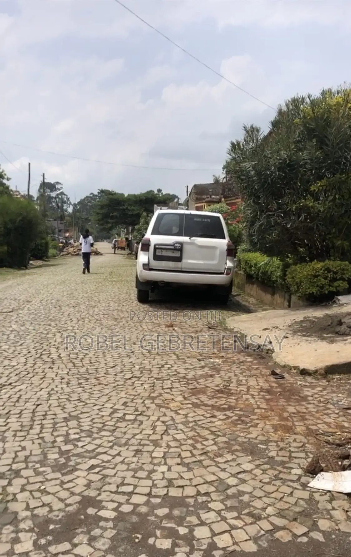 የሚሸጥ መኖሪያ ቤት ሆለታ ዲያስፖራ ሰፈር መሃል ከተማ ላይ