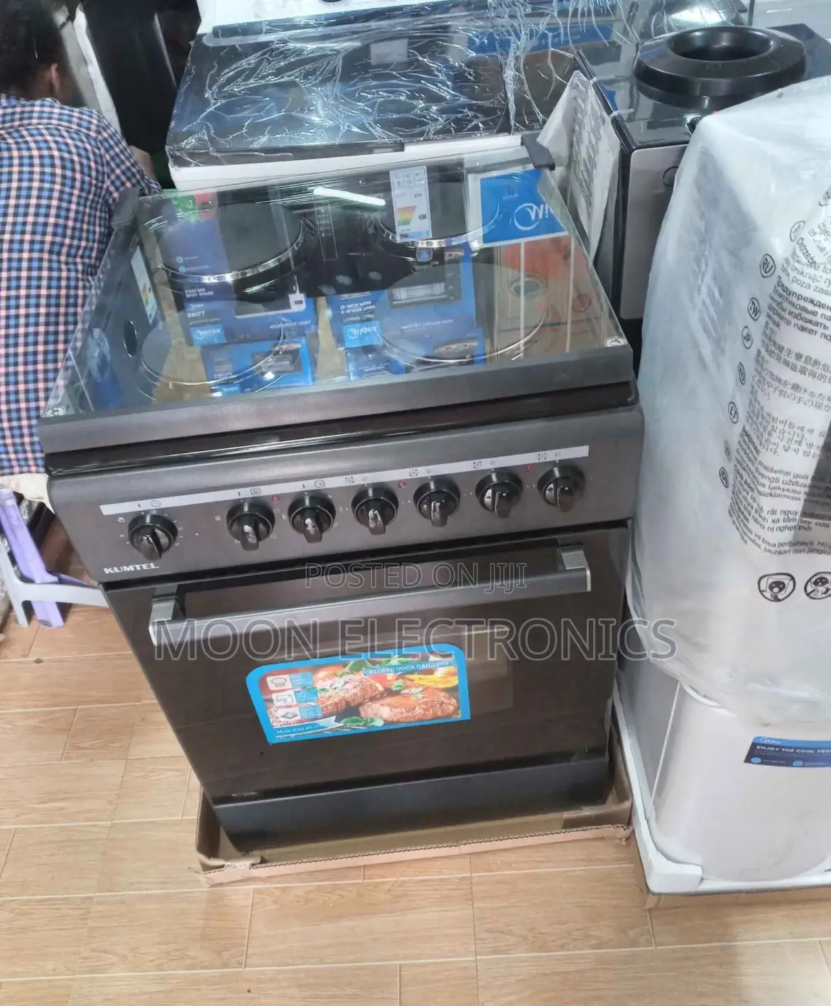 Kumtel 60×60 Oven – Brand New