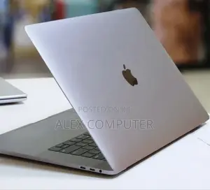 New Laptop Apple MacBook Pro 2019 16GB Intel Core I9 SSD 512GB