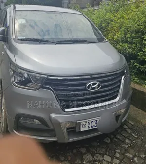 Hyundai Starex 2021 Silver