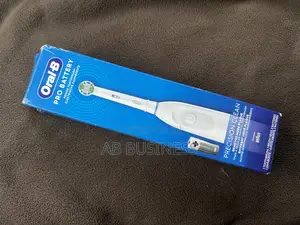 Photo - Oral-B Pro Battery, Power Precision Clean Toothbrush.