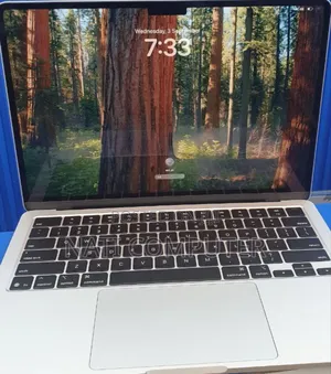 New Apple MacBook Air 2025 M4 13-Inch 16GB Intel Core M3 SSD 128GB