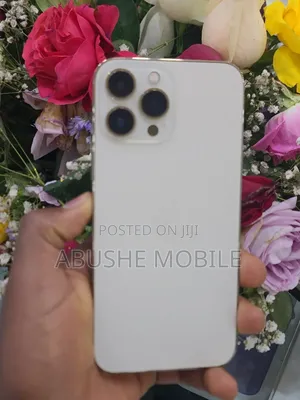 Photo - New Apple iPhone 13 Pro Max 256 GB Gold
