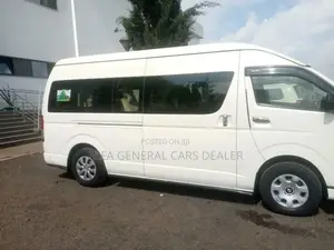 Toyota HiAce 2016 White