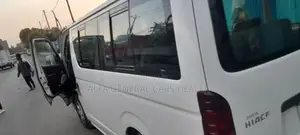 Toyota HiAce 2016 White