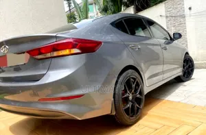 Hyundai Elantra 2017 Gray
