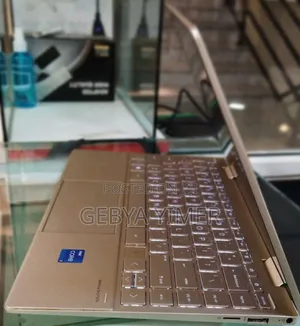 New Laptop HP Envy X360 8GB Intel Core I7 SSD 512GB