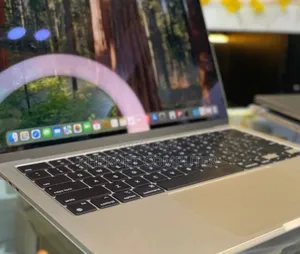 Photo - New Laptop Apple MacBook Air 16GB SSD 512GB