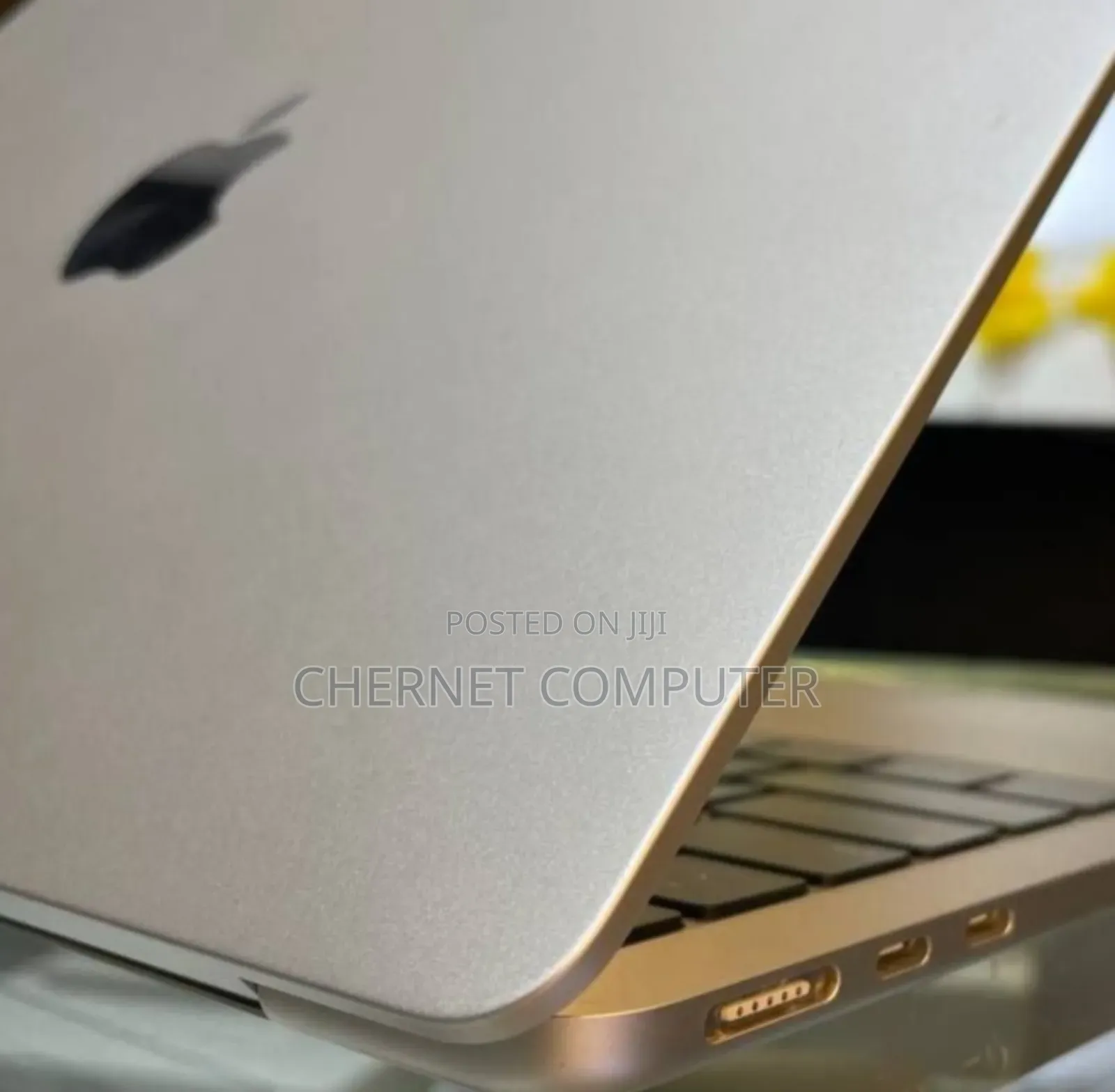 New Laptop Apple MacBook Air 16GB SSD 512GB