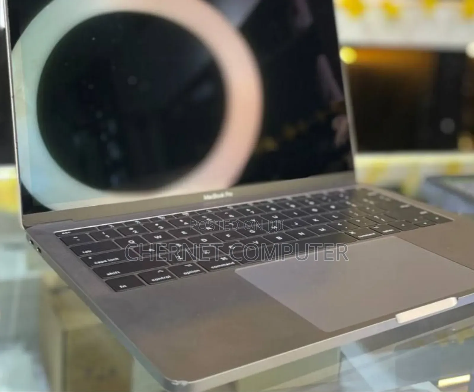 New Laptop Apple MacBook Pro 2017 8GB Intel Core I5 SSD 128GB