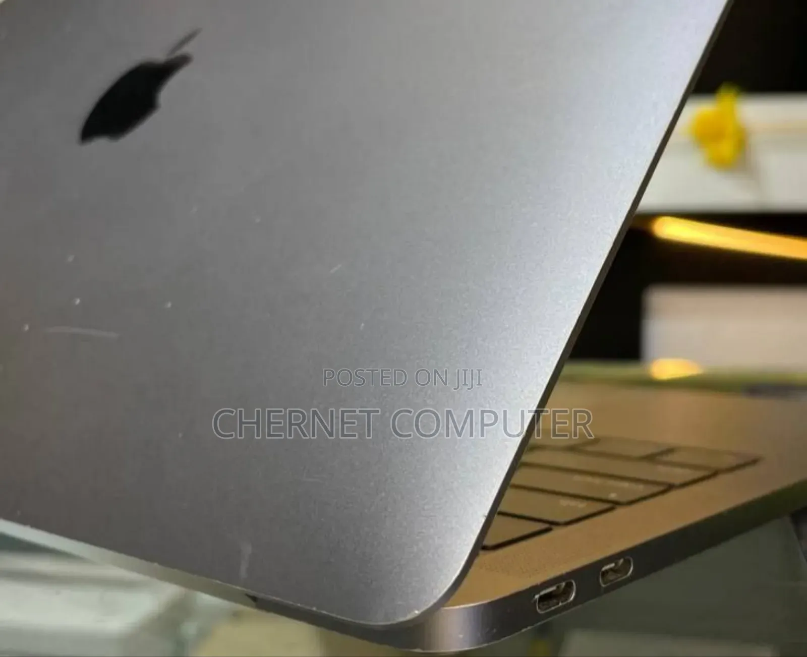 New Laptop Apple MacBook Pro 2017 8GB Intel Core I5 SSD 128GB