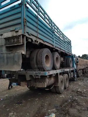 ባላቶኒ ከነተሳቢው ሞዴል 2016 ኤን ኤ በኤን እስፖንዳ